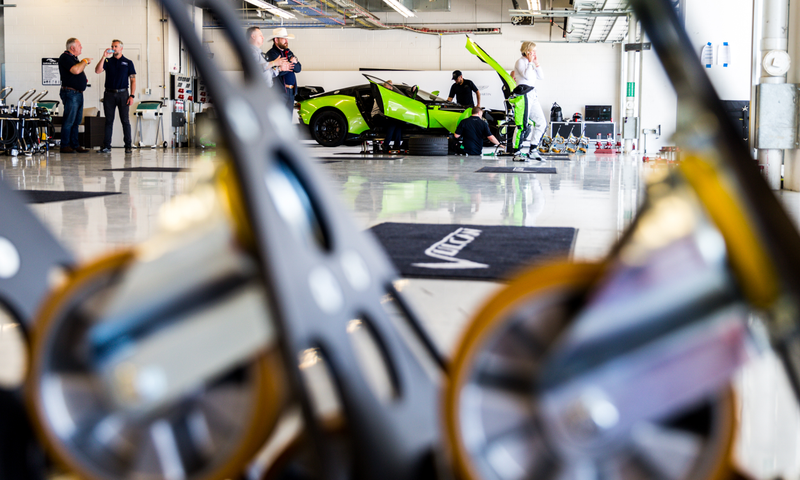Illustration for article titled Behold The Unfathomably Gorgeous Spectacle Of An Aston Martin Vulcan Track Day
